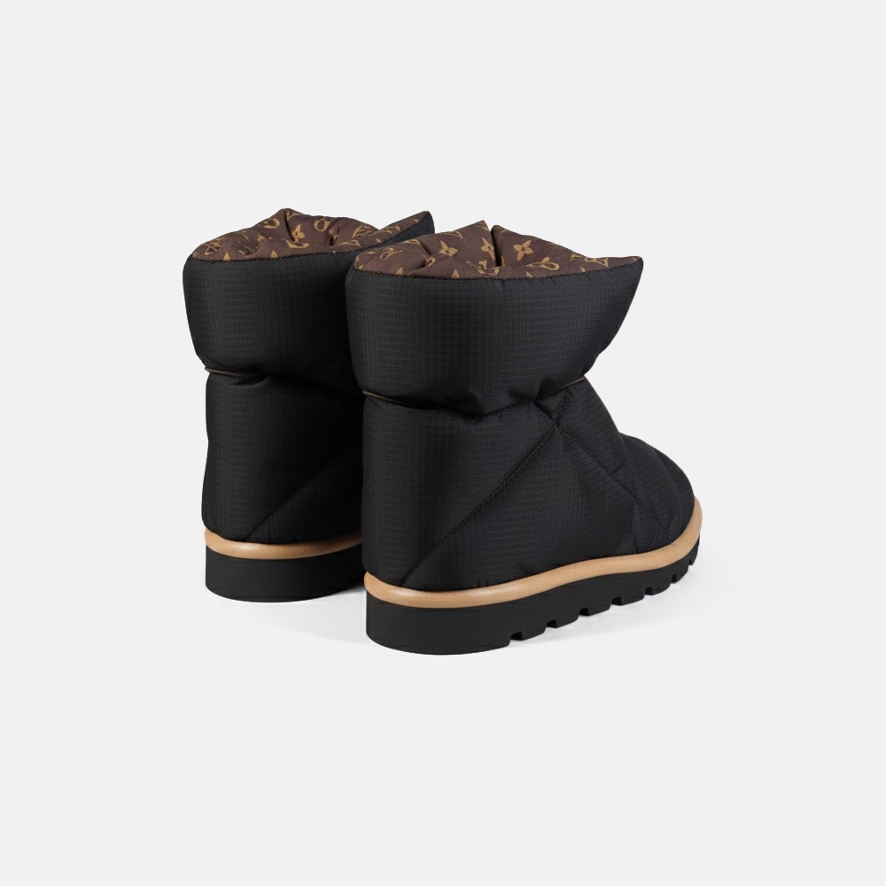 Super Flea Market+Louis Vuitton+Black puffer logo boots+Stefanie Giesinger2